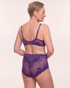 Culotte en dentelle lavande vue de dos