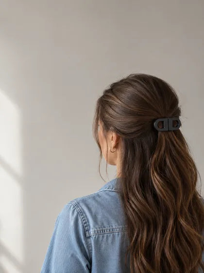 Pince à cheveux aimantée