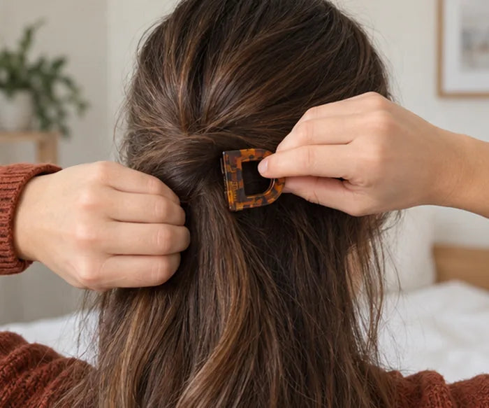 Pince à cheveux aimantée